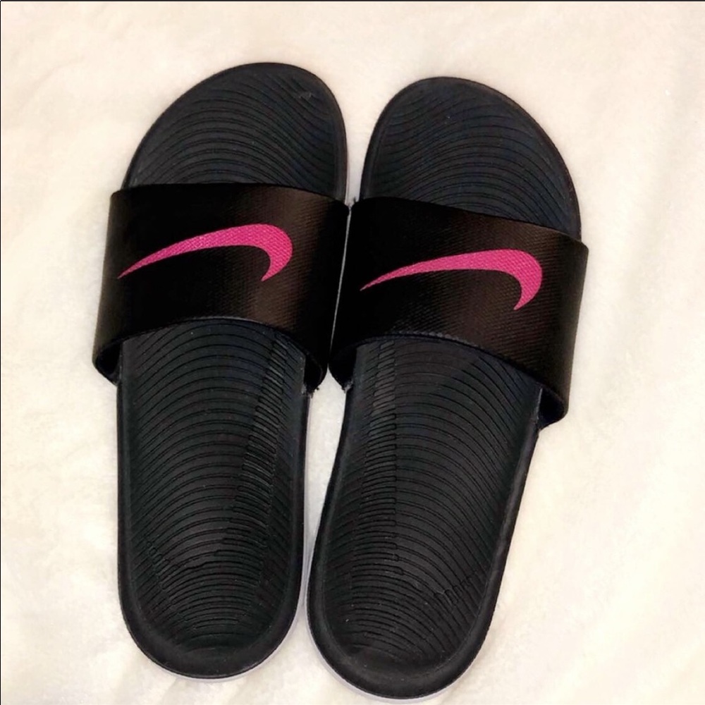 Nike slides